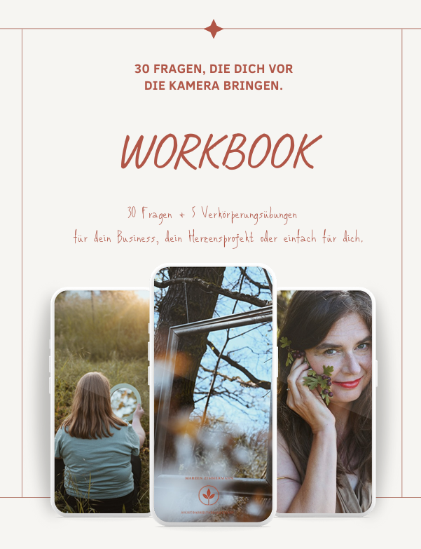 Workbook-Cover Sichtbar werden – 30 Fragen die dich vor die Kamera bringen, Vorschau auf drei Smartphone-Displays